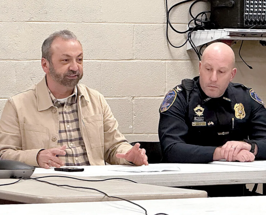 Elkins mayor to temporarily head police department